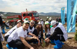 Öğrencilerimiz Sürdürülebilir Gelecek İçin Ağaç Dikme Etkinliği Düzenledi